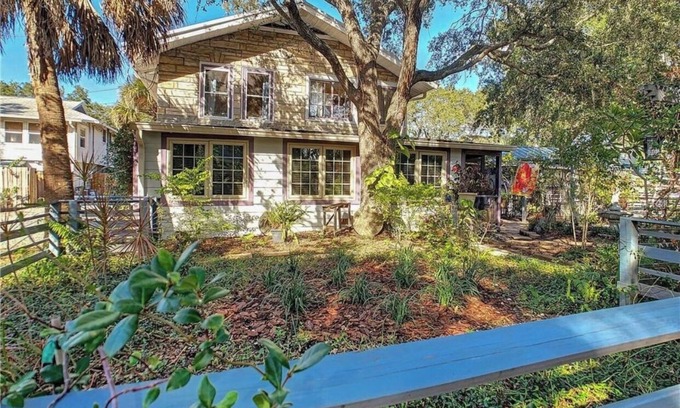 Gulfport Apartamento | Bindy’s Bungalow Studio