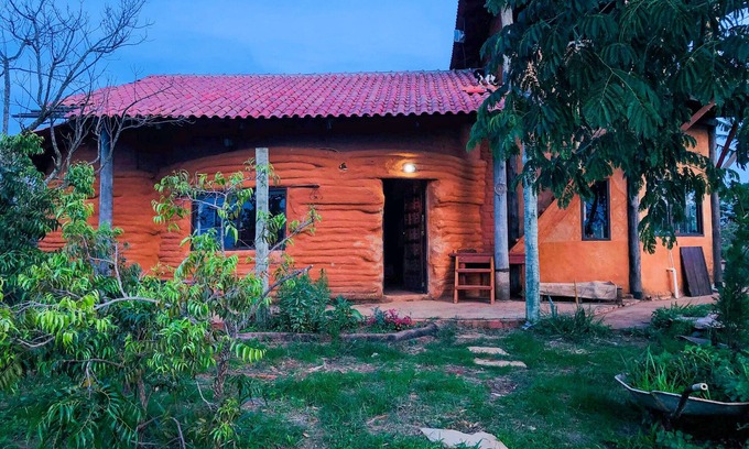 Alto Paraiso de Goias Cabaña | Bioconstruction House and the most beautiful Sunset in Chapada