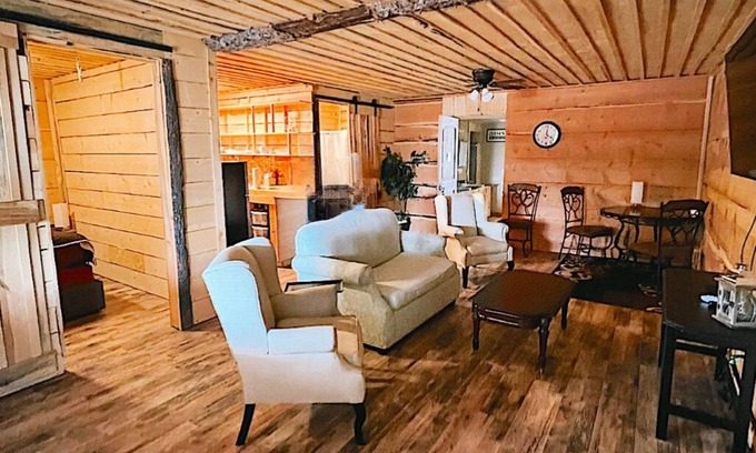 Cascade Hotel | Birch Glen Lodge