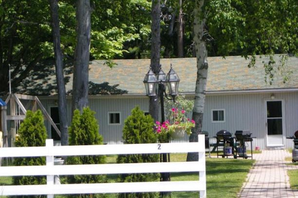 Wasaga Beach Complejo | Birch Haven by the Beach