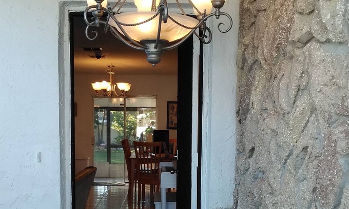 Orlando Casa | bird of paradise quarters