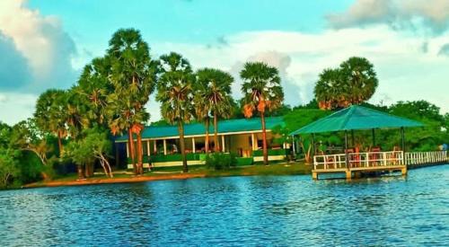 Vadamaradchy East Cabina | Bird Sanctuary Nature Park Army Welfare Resort and Tree House