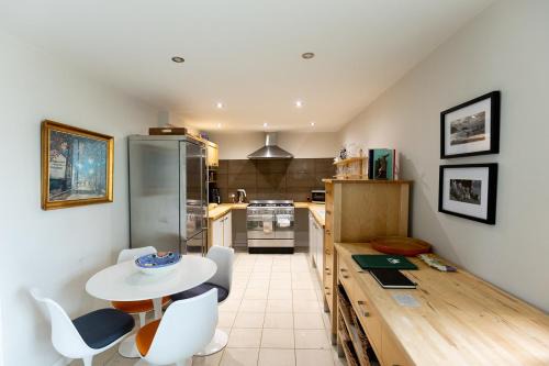 Birdsedge Casa | BIRDS EDGE COTTAGE - Luxury 2 Bedroom Cottage with Amazing Views, Near Holmfirth in Yorkshire