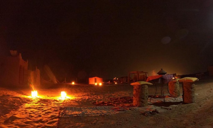 M'Hamid El Ghizlane Otro | Bivouac Des sables