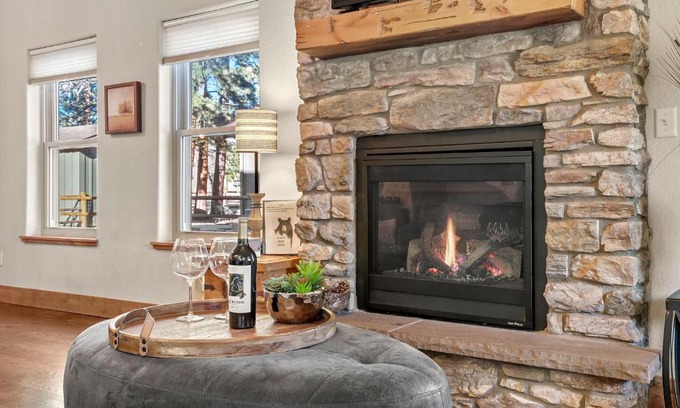 Woodland Park Casa | Black Bear Cabin with Hot Tub