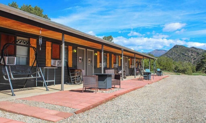 Howard Casa | Black Bear Lodge 5 Su