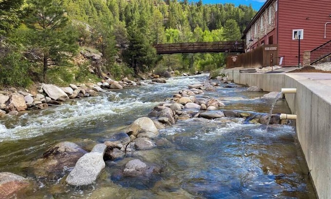 Howard Casa | Black Bear Lodge 7 Su
