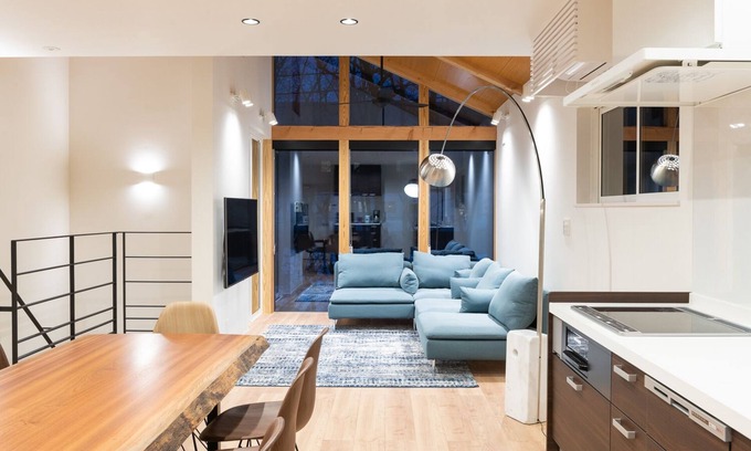 Echo Land Casa | Black Crane Chalet