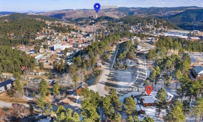 Deadwood Casa | Black Hills Mountain View Manor 3 Bedroom/2 Bath