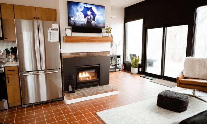Luray Casa | Black Walnut Cabin