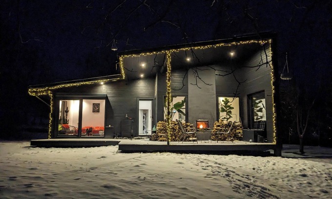 Izvoarele Casa | Black Walnut House - cozy indoor/outdoor fireplace