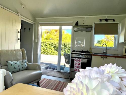 Lincoln Casa | Blackbird Cottage