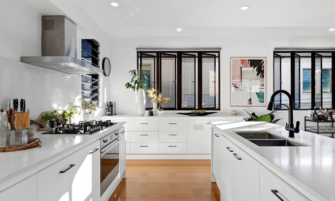 Casuarina Casa | Blackcomb- High end Beachfront holiday home