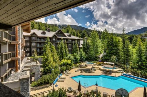 Upper Village Hotel | Blackcomb Springs Suites by CLIQUE