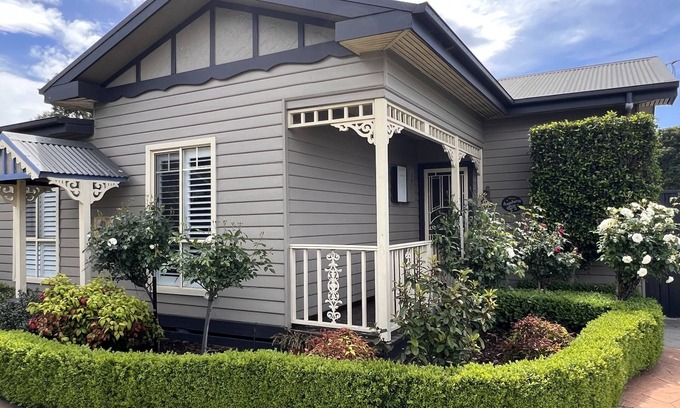 Traralgon Casa | BLACKSMITHS LANE 2 BEDROOM Gorgeous ultra clean 2 Bedroom/2 Bathroom cottage.