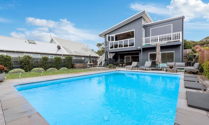 Blairgowrie Casa | Blair Rise - large 6 bedroom home with solar heating swimming pool