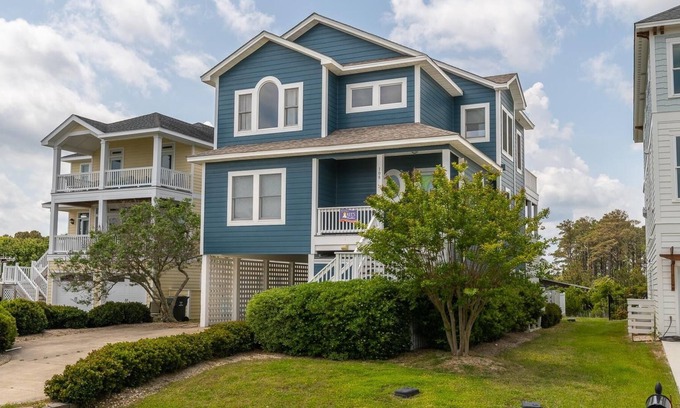 Manteo Casa | Blessed by the Bay 5 Bedroom Home in Manteo