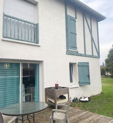 Salies-de-Bearn Apartamento | Bleu Lagon-T2 en RDC proche centre ville avec terrasse labellisé PMR