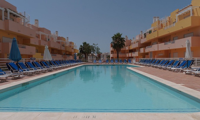 Canada Apartamento | Blige Blue Apartment, piscina, AC, balcony