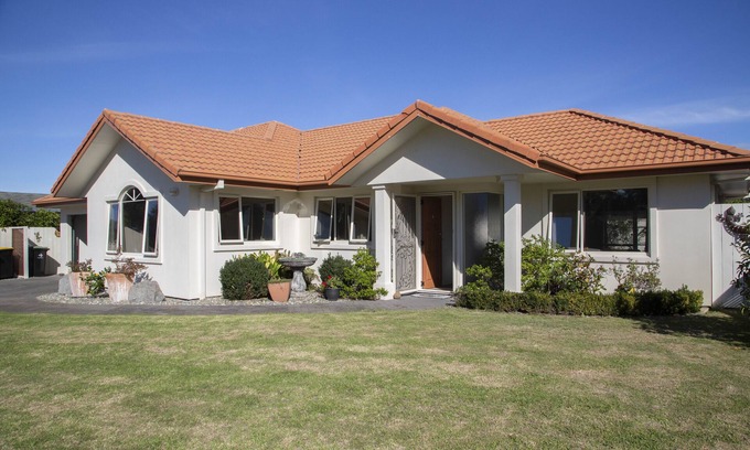 Papamoa Beach Casa | Bliss at Papamoa - so close to the beach!