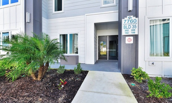 Reunion Hotel | Modern Condo with Large Outdoor Patio. Reunion Resort Water Park Access near Disney at Spectrum Resort Orlando by Rentyl – B35 #102