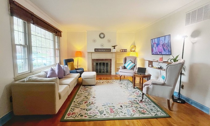 Frankfort Casa | Blissful Home, Frankfort KY