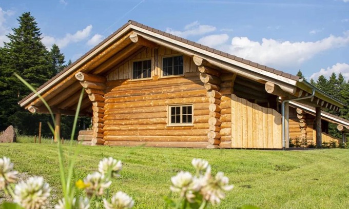 Glatten Casa | Blockhaus Almhütte Hofblick