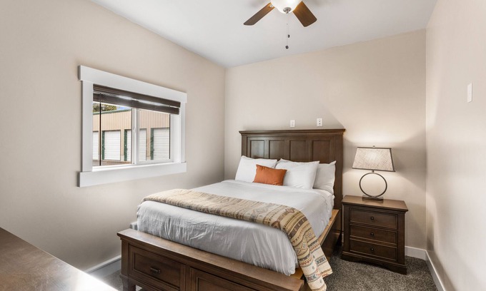 West Yellowstone Apartamento | Blocks from the National Park- Yellowstone Hideaway Unit C