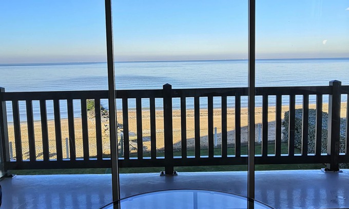 Blonville-sur-Mer Apartamento | Blonville hermoso apartamento frente al mar a 10 minutos de Deauville