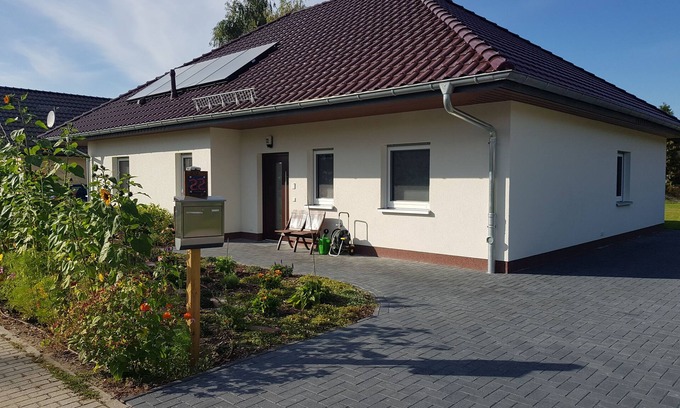 Wendisch Rietz Casa | Blooming vacation home at Scharmützelsee
