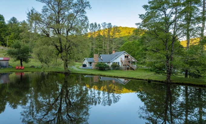 Blowing Rock Cabaña | Blowing Rock Farmhouse at Doe Creek, Hot Tub, Pond, Acres to Explore!