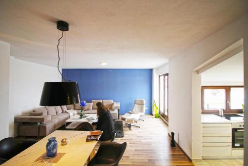Prizren Apartamento | Blue apartment over Prizren roofs