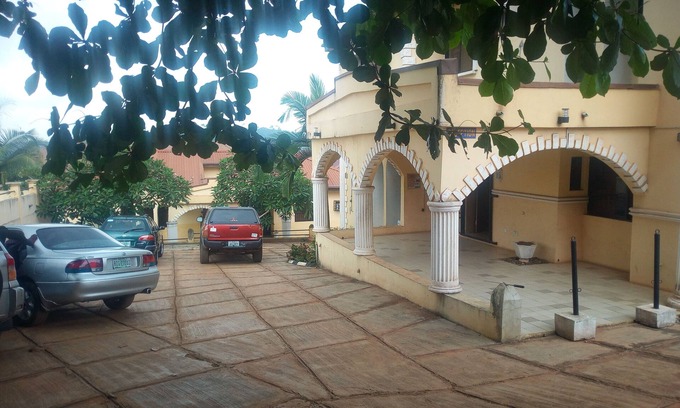 Abeokuta Hotel | Blue Banana Resorts