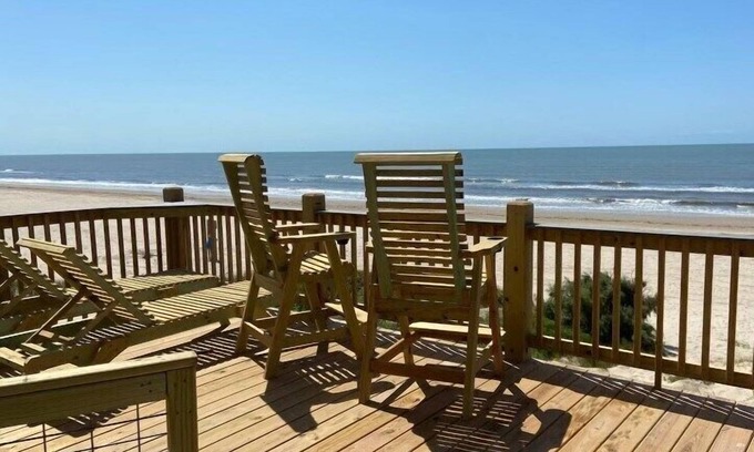 Port Bolivar Casa | Blue Barnacle - Gulf Front Escape!