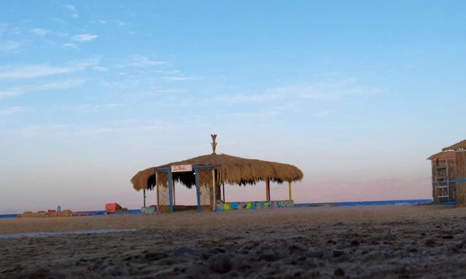 Wasit Otro | Blue Beach Camp Nuweiba