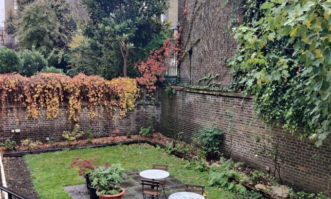 Pembridge Hotel | Blue Bells