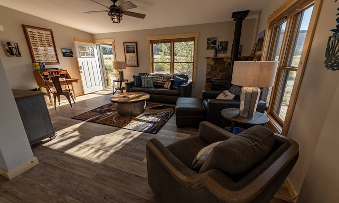 Salida Casa | Blue Bottle Trout Camp and Cottage- Gold Medal Fly Fishing on the Arkansas!
