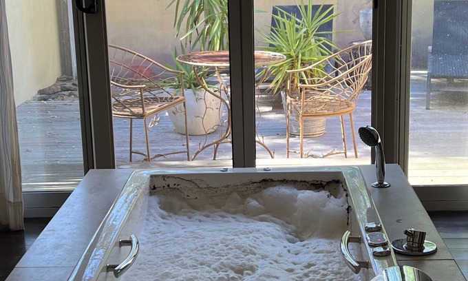 Shepherds Flat Cabaña | Villa Blue Cliffs Dusk Spa