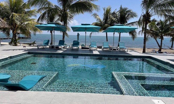 Plantation Casa | BLUE DIAMOND TRANQUILITY RESORT-Private Luxury Villa - 8 King Rooms-ON THE BEACH