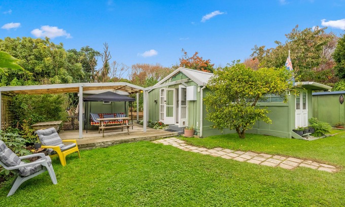 Waikanae Casa | Blue Diamond Bach - Waikanae Beach