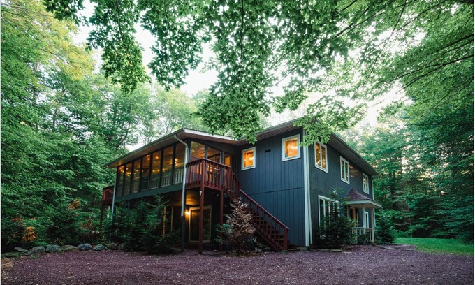 Tobyhanna Casa | ⭐️Pocono-SKI-Cabin-Hot-Tub-Kalahari-Camelback-Sleeps-14