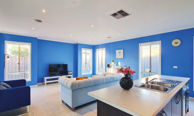 Mernda Casa | Blue Home/Comfy/Peaceful/3B House/Train Station/Parks/Sports