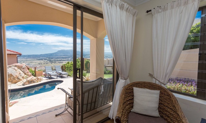 Mountainside Casa | Blue Horizon Guest House