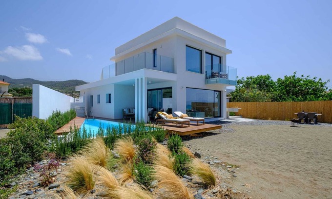 Ayia Marina Chrysochous Villa | Blue Iris Beach Villa by Nomads