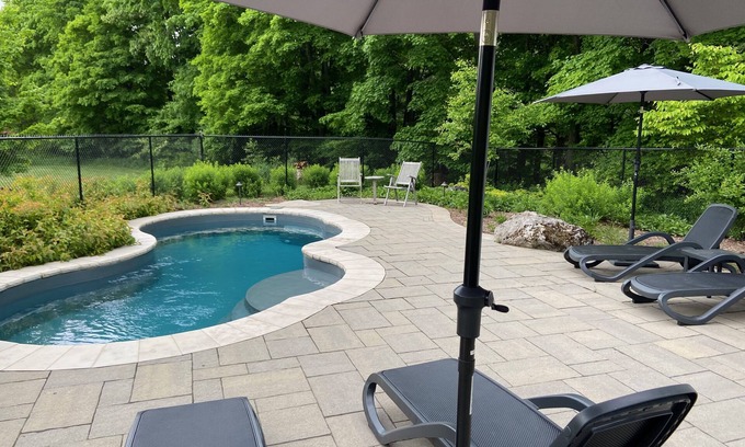Markdale Cabaña | Blue Jay Estates - 2 Acres with Private Pool