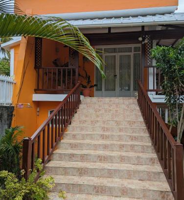 Blue Bay Casa | Blue Jays Holiday Home - 3 bedrooms