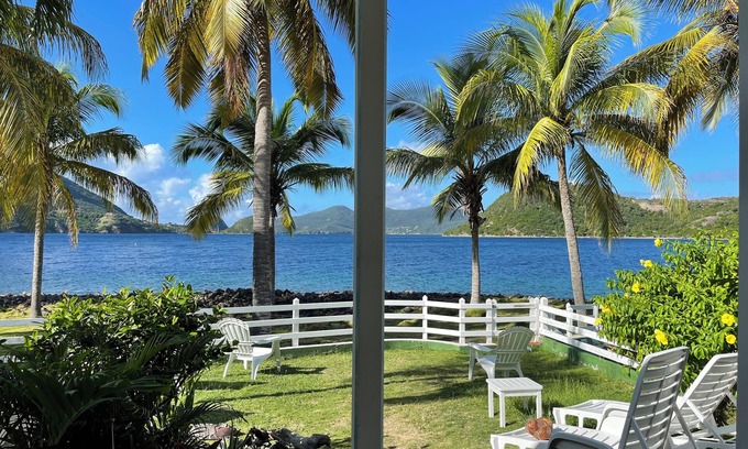 Malendure Casa | Blue Lagoon, Cottage feet in the water