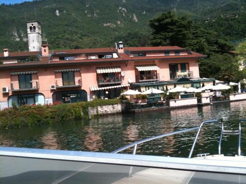 Lovere Apartamento | Blue Lake