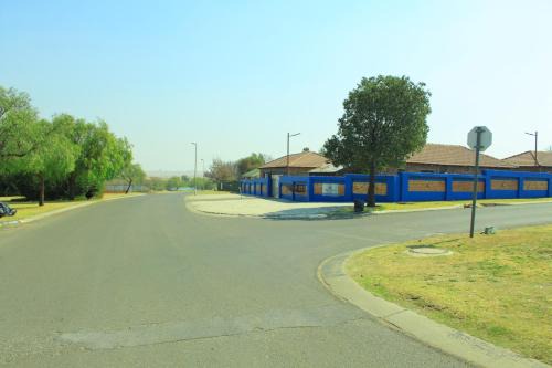 Evander Casa | Blue Moon Guest House