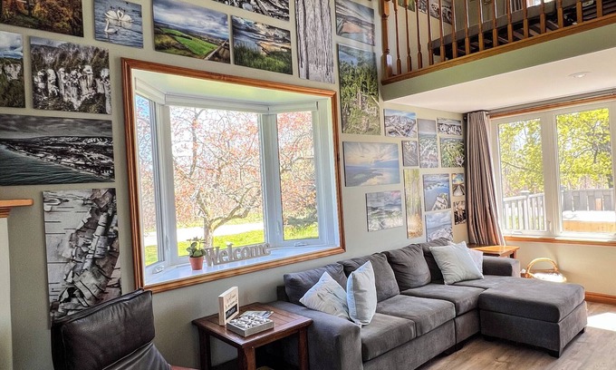 Collingwood Casa | Blue Mountain Gallery Getaway